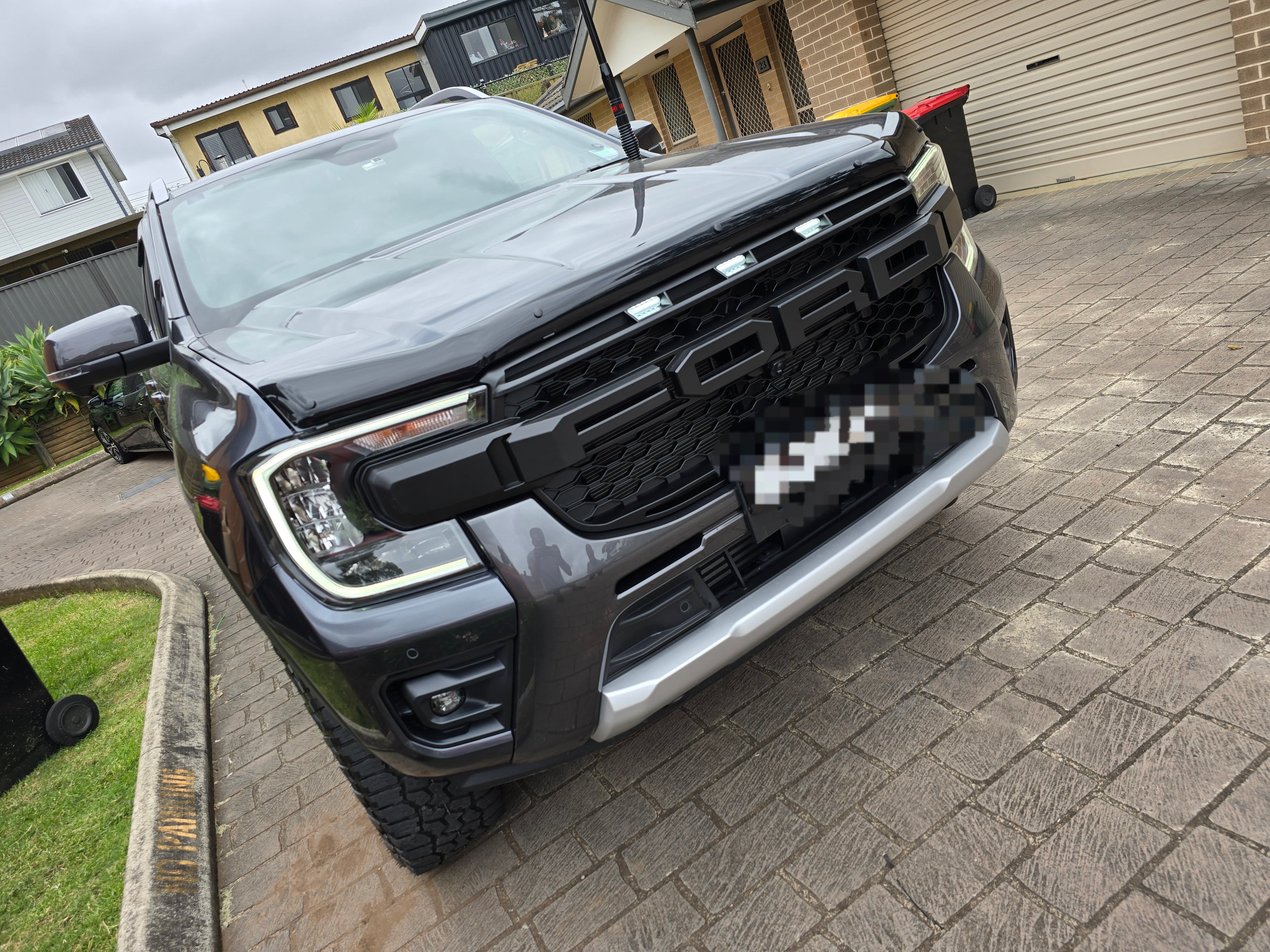 Matte Raptor Style Grille For Ford 2022+