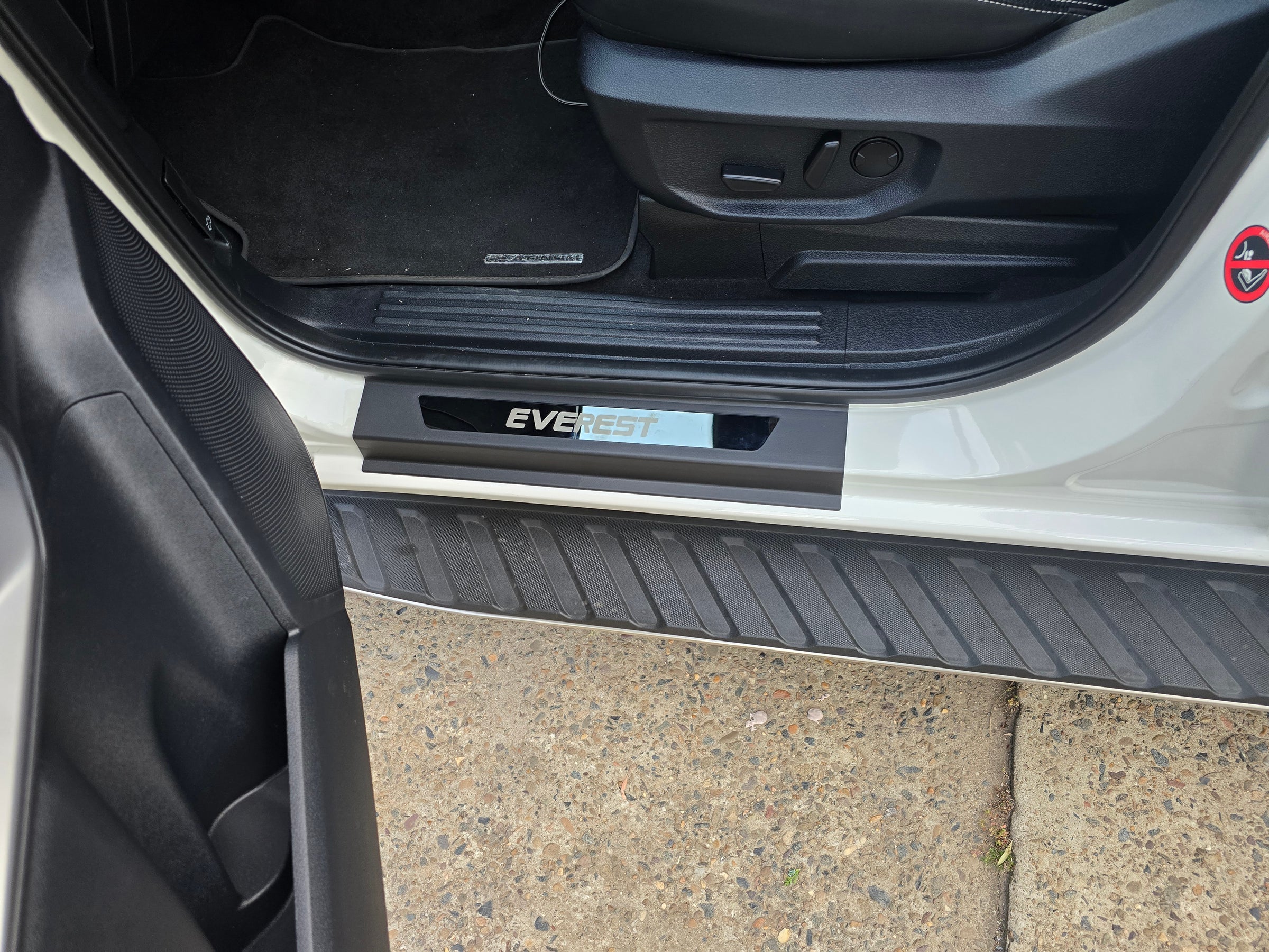 Door sill plate For Ford Everest 2022+