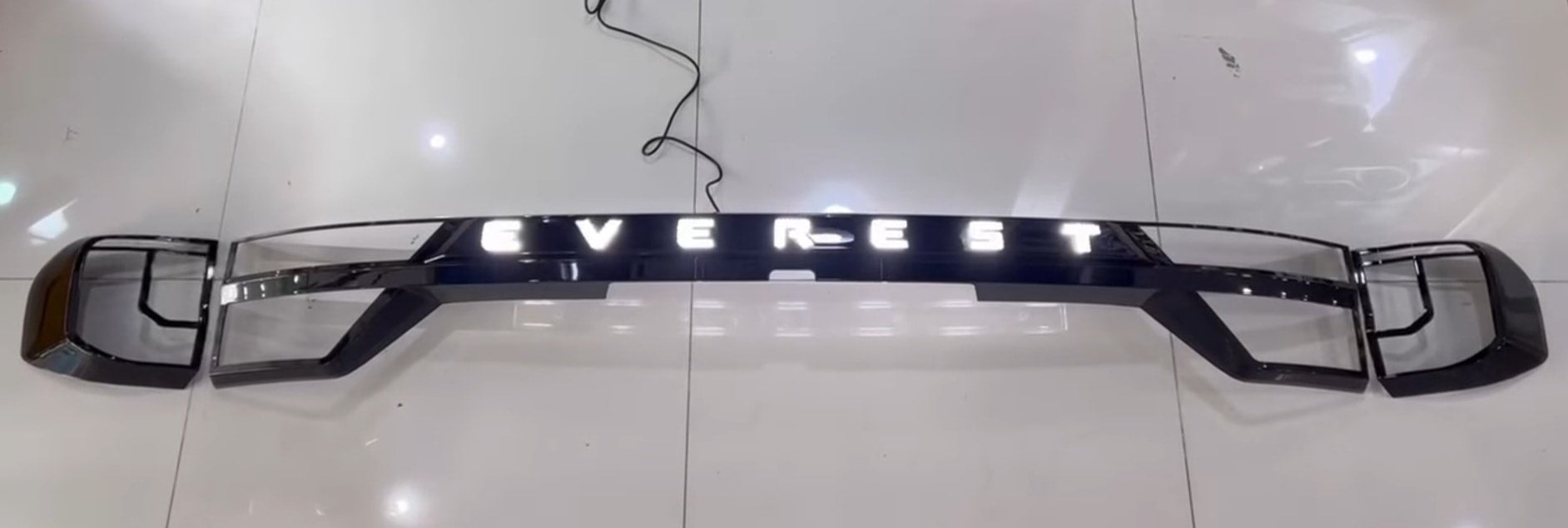 Tailgate LED upgrade for Ford Everest 2022+
